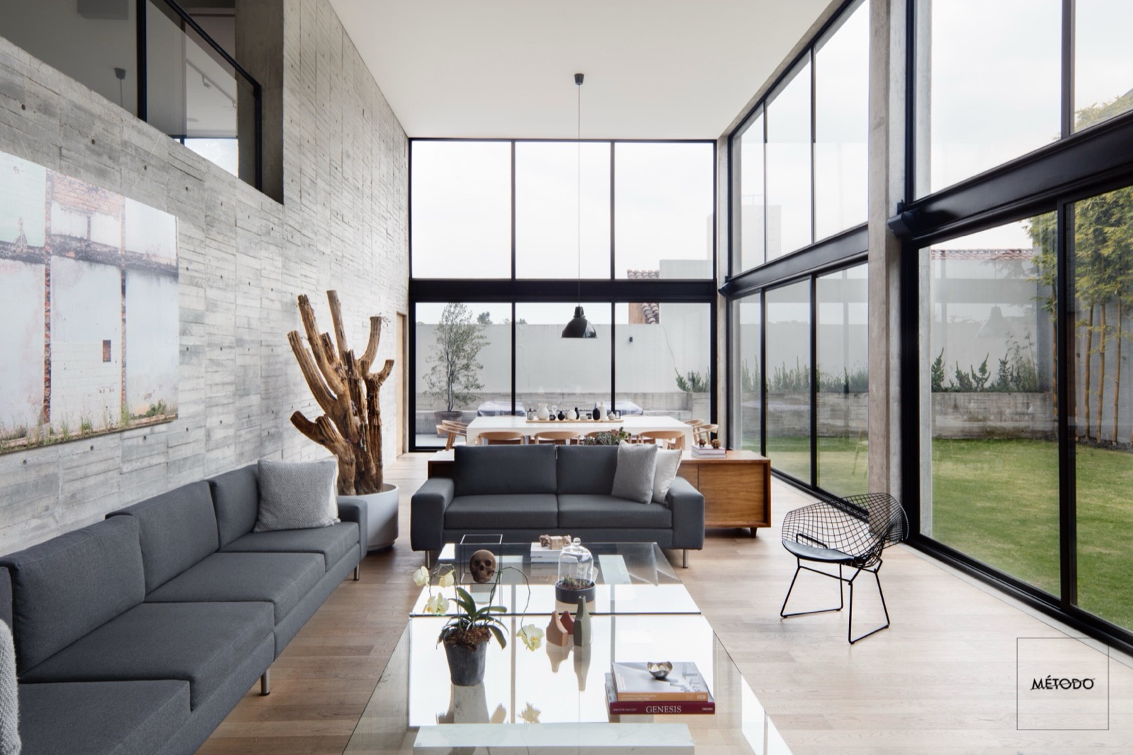 Floor-to-ceiling glazing · slim profile